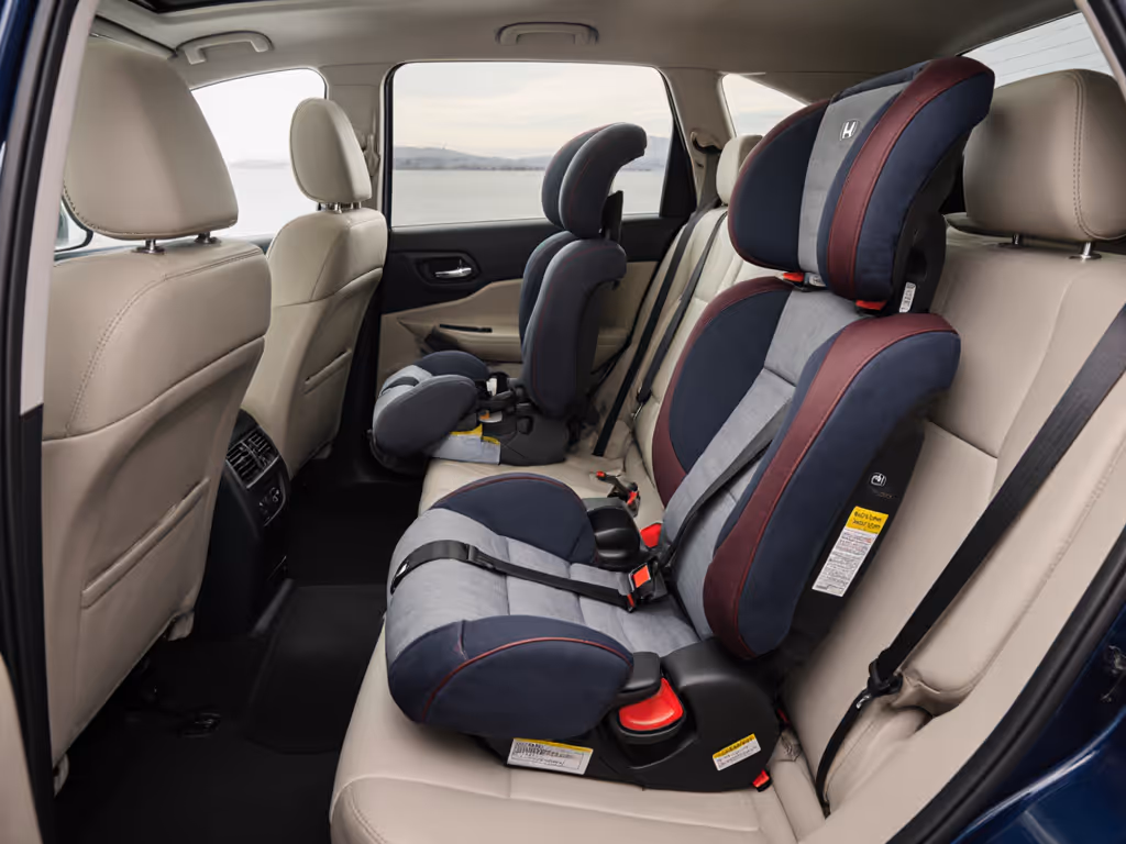 honda_cr-v_rear_seating_space_with_car_seat_installations